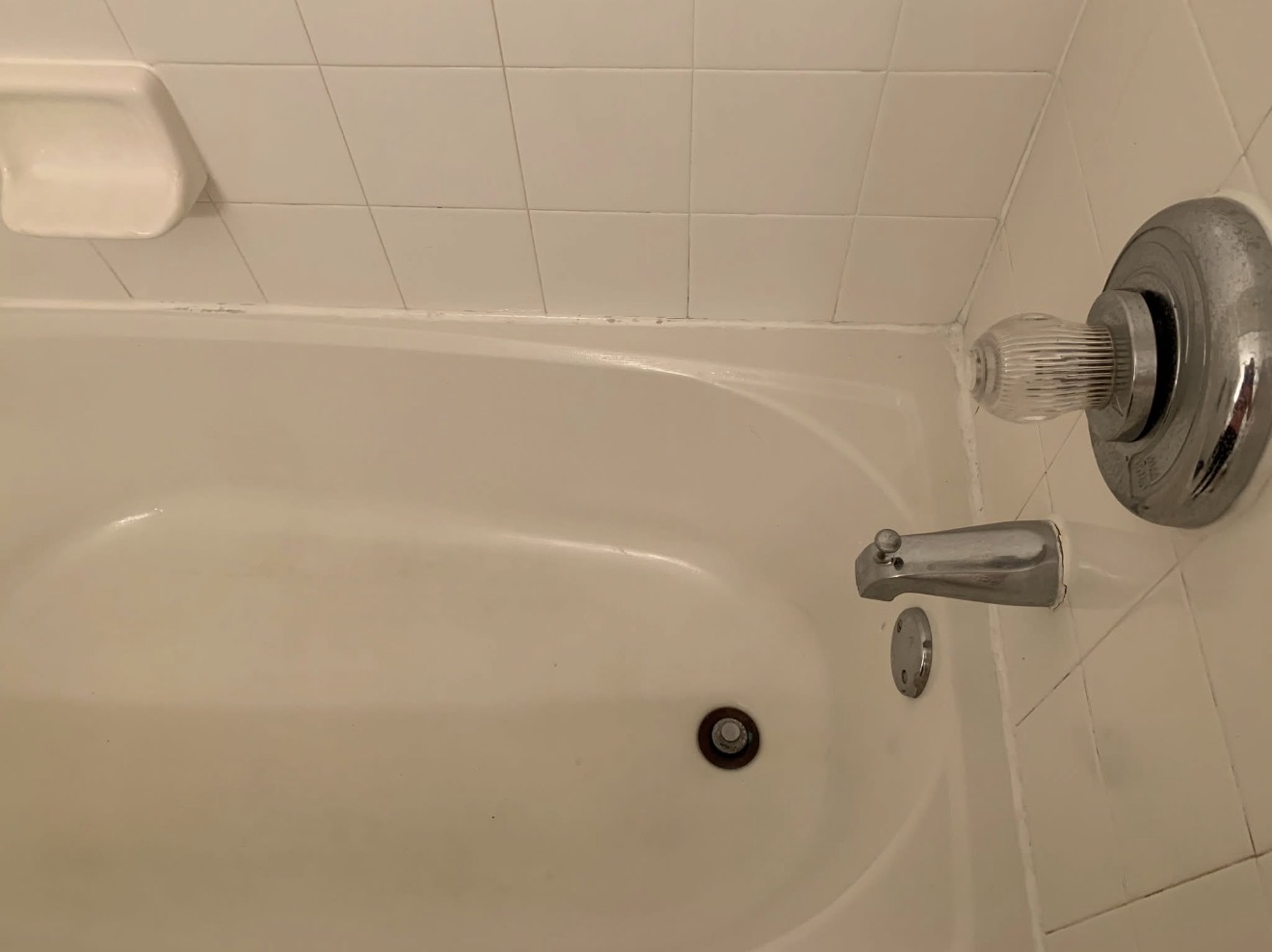 Bathtub deep clean after professional cleaning by Dukes Cleaning LLC